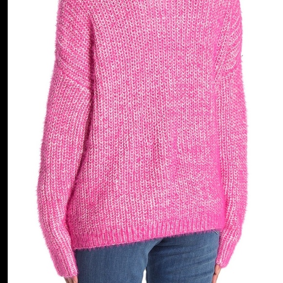 Elodie
Crew Neck Knit Sweater - Picture 2 of 3